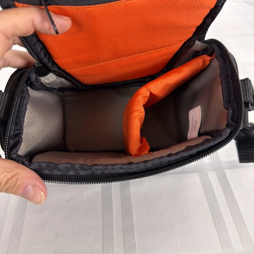 Case‎ Logic Padded Camera Bag with Shoulder Strap. Black/Orange